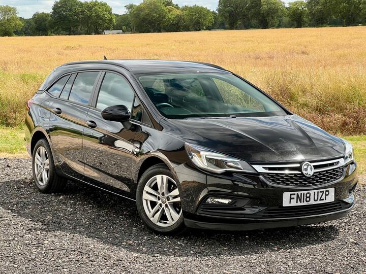 Vauxhall Astra 1.6 CDTi EcoTEC BlueInjection Tech Line Nav Sports Tourer Euro 6 (s/s) 5dr