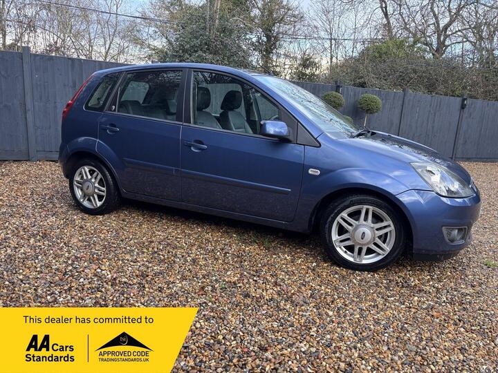 Ford Fiesta 1.4 Ghia 5dr