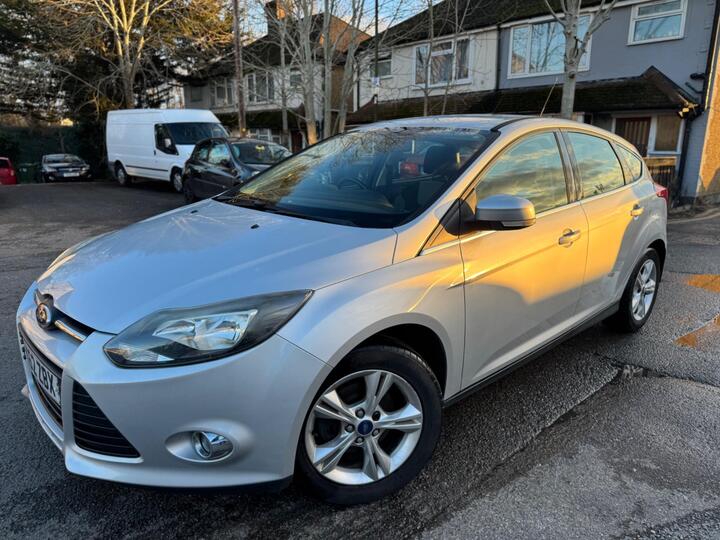 Ford Focus 1.6 Zetec Euro 5 5dr