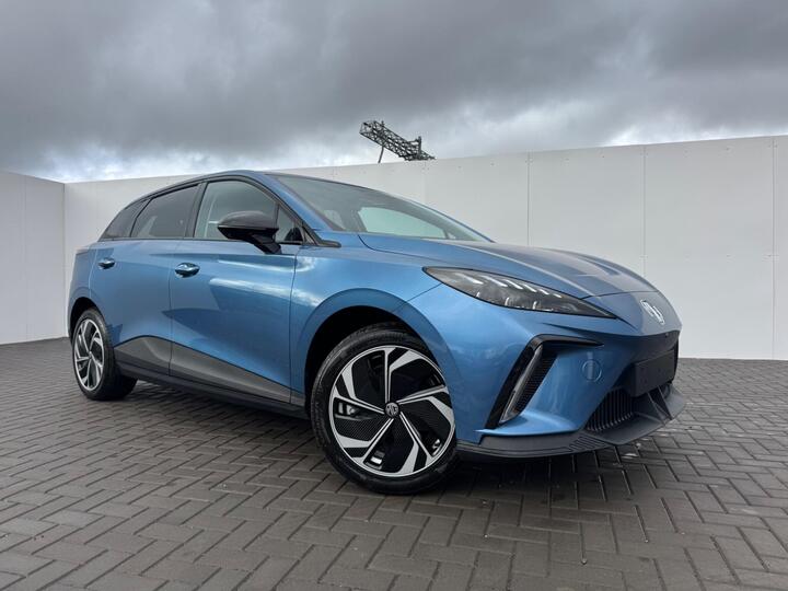 MG MG4 64kWh Premium Long Range Auto 5dr