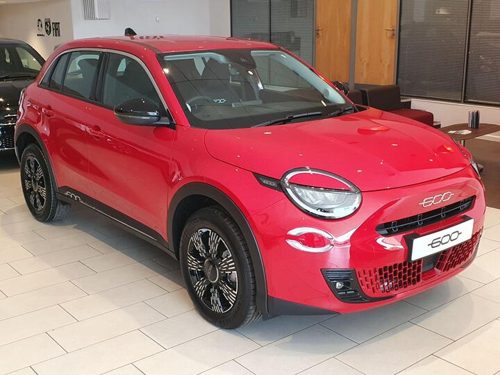 Fiat 600 1.2 MHEV E-DCT Euro 6 (s/s) 5dr