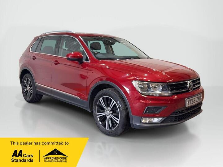 Volkswagen Tiguan 2.0 TDI BlueMotion Tech SE Navigation DSG 4Motion Euro 6 (s/s) 5dr
