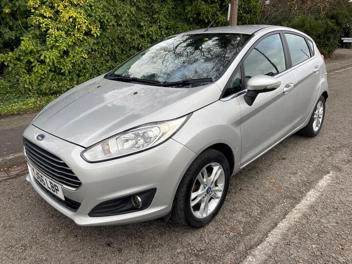 Ford Fiesta 1.25 Zetec Euro 6 5dr Ford Fiesta 1.25 Zetec Euro 6 5dr