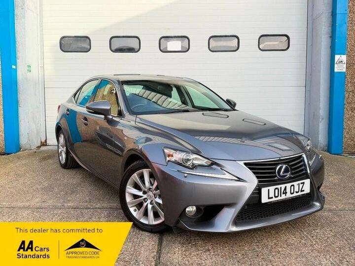Lexus IS 2.5 300h Luxury E-CVT Euro 5 (s/s) 4dr