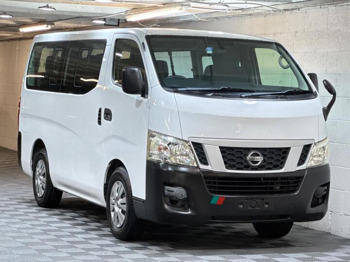 Nissan NV300 Caravan Minibus 2.5 Petrol Auto 10 Seat