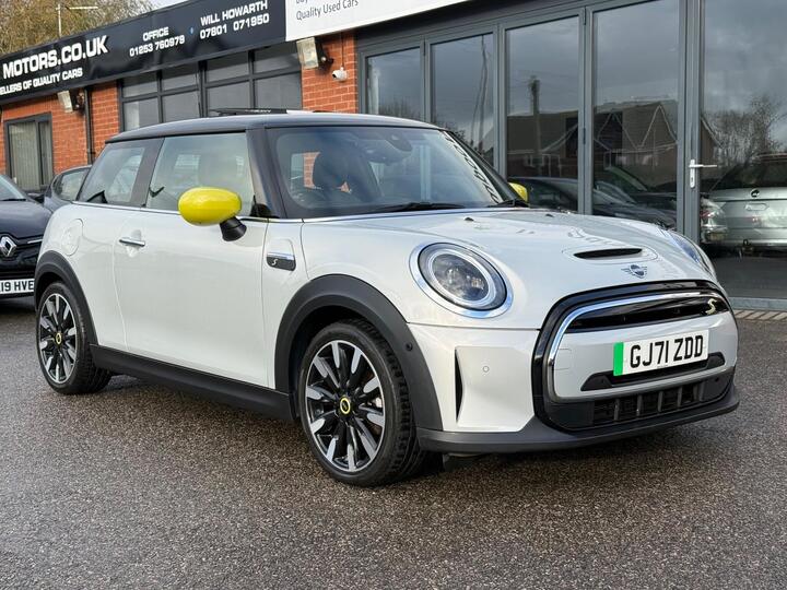 MINI Electric Hatch Cooper SE 32.6kWh Level 3 Auto 3dr MINI Electric Hatch Cooper SE 32.6kWh Level 3 Auto 3dr