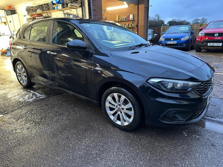 Fiat Tipo 1.4 T-Jet Easy Plus Euro 6 (s/s) 5dr