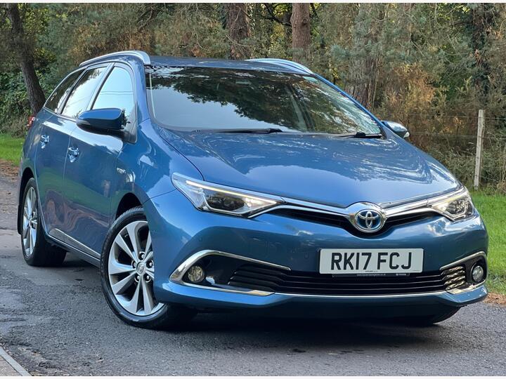 Toyota Auris 1.8 VVT-h Excel Touring Sports CVT Euro 6 (s/s) 5dr (Safety Sense) Toyota Auris 1.8 VVT-h Excel Touring Sports CVT Euro 6 (s/s) 5dr (Safety Sense)