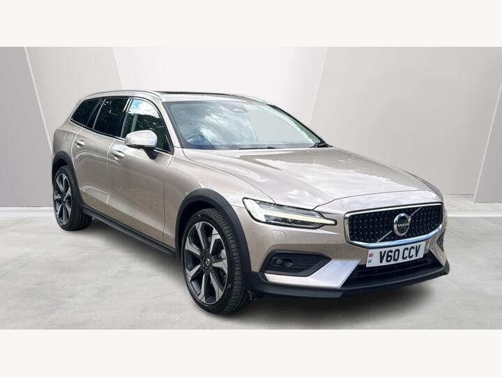 Volvo V60 Cross Country 2.0 B5 MHEV Ultimate Auto AWD Euro 6 (s/s) 5dr Volvo V60 Cross Country 2.0 B5 MHEV Ultimate Auto AWD Euro 6 (s/s) 5dr