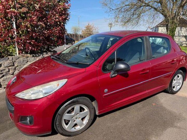 Peugeot 207 1.4 VTi Envy Euro 5 5dr Peugeot 207 1.4 VTi Envy Euro 5 5dr