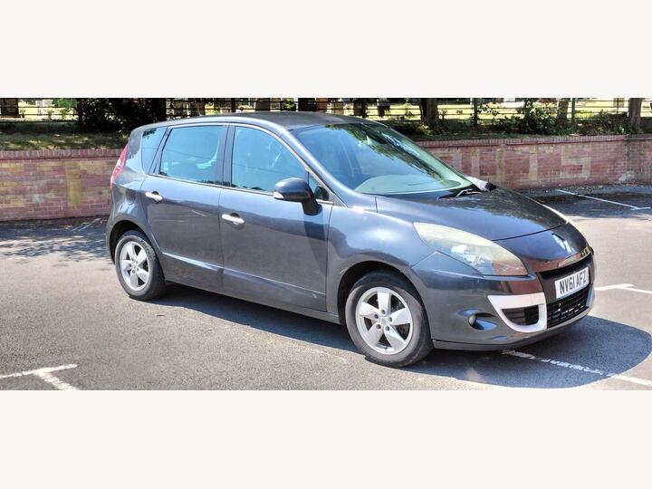 Renault Scenic 1.5 DCi Dynamique TomTom Euro 5 5dr