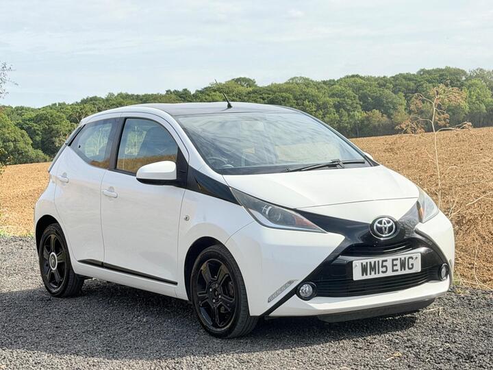 Toyota AYGO 1.0 VVT-i X-pression X-wave Euro 5 5dr Euro 5