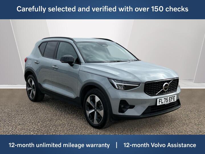 Volvo XC40 2.0 B3 MHEV Plus Dark DCT Auto Euro 6 (s/s) 5dr
