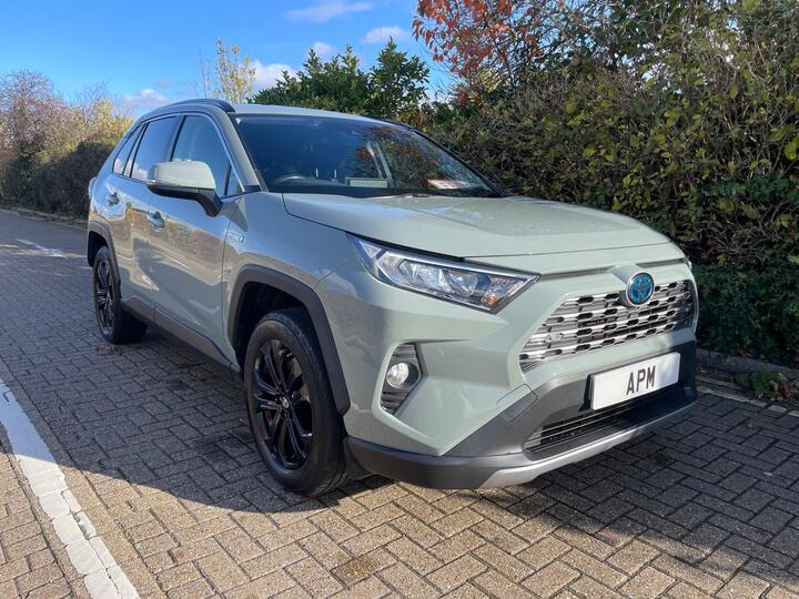 Toyota RAV4 2.5 VVT-h Design CVT Euro 6 (s/s) 5dr Toyota RAV4 2.5 VVT-h Design CVT Euro 6 (s/s) 5dr