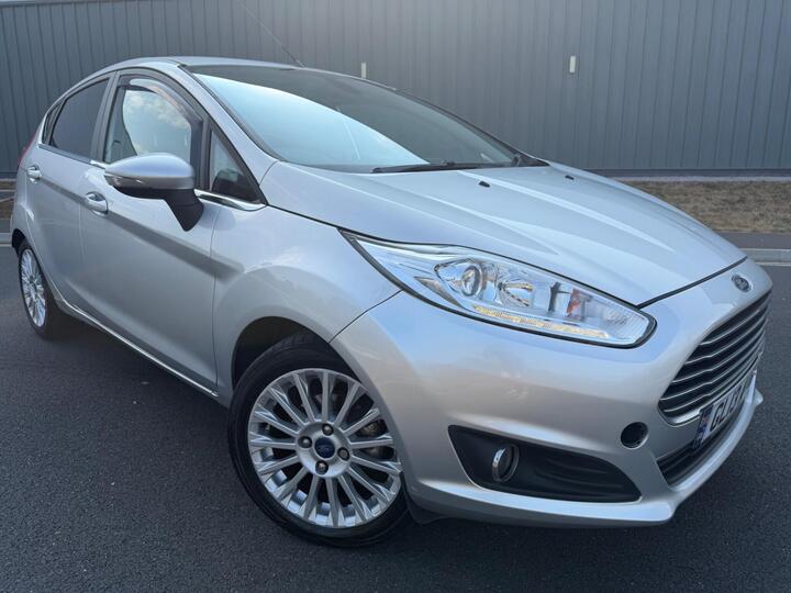 Ford Fiesta 1.0T EcoBoost Titanium Euro 5 (s/s) 5dr