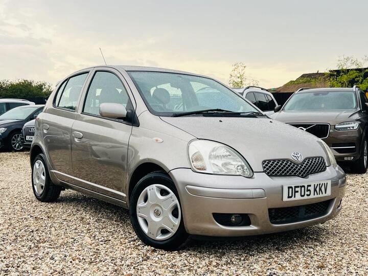 Toyota Yaris 1.0 VVT-i Colour Collection 5dr