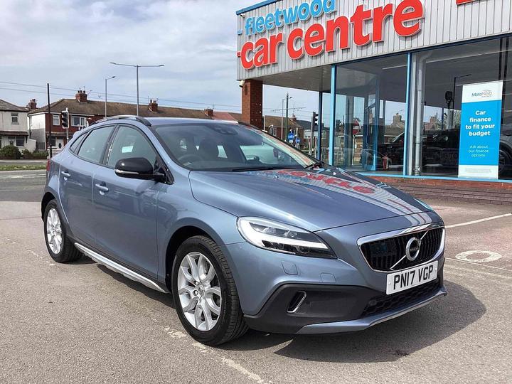 Volvo V40 Cross Country 2.0 T3 Pro Euro 6 (s/s) 5dr