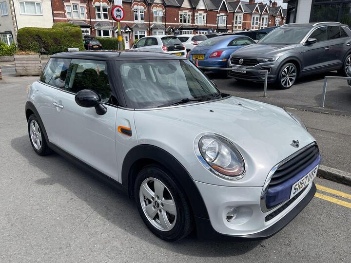 MINI Hatch 1.5 Cooper Euro 6 (s/s) 3dr