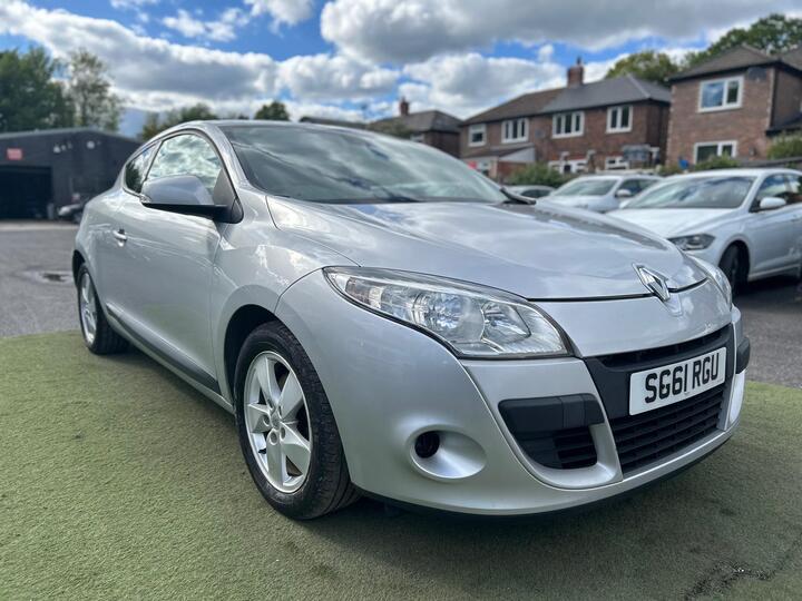 Renault Megane 1.6 16V Dynamique TomTom Euro 5 3dr