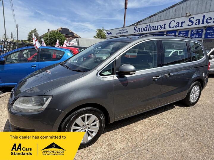 Volkswagen Sharan 2.0 TDI BlueMotion Tech SE Euro 5 (s/s) 5dr Volkswagen Sharan 2.0 TDI BlueMotion Tech SE Euro 5 (s/s) 5dr
