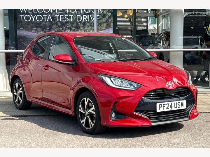 Toyota Yaris 1.5 VVT-h Design E-CVT Euro 6 (s/s) 5dr