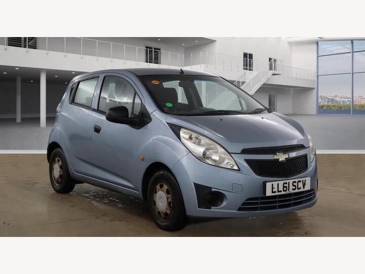 Chevrolet Spark 1.0i + Euro 5 5dr (No A/c) Chevrolet Spark 1.0i + Euro 5 5dr (No A/c)