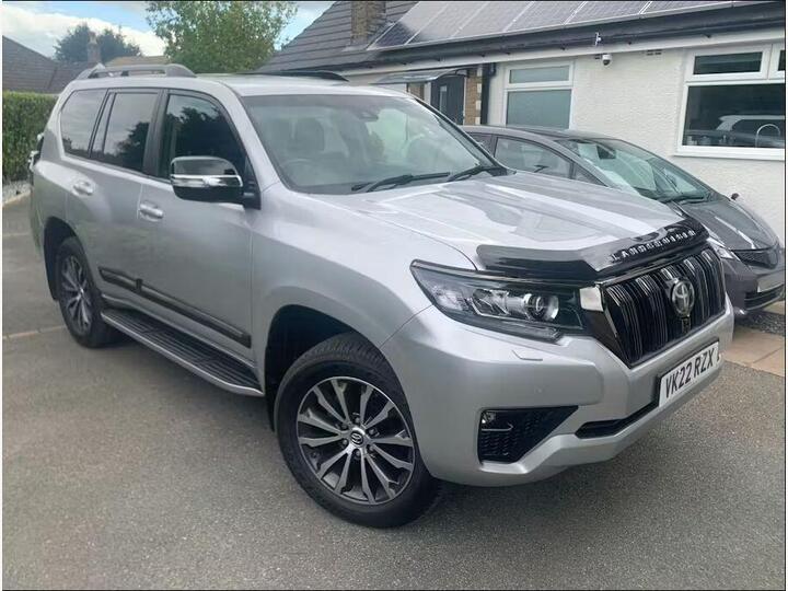 Toyota LAND CRUISER 2.8D Invincible Auto 4WD Euro 6 (s/s) 5dr (7 Seat)
