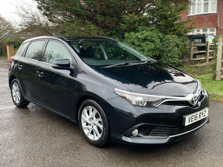 Toyota Auris 1.4 D-4D Business Edition Euro 6 (s/s) 5dr