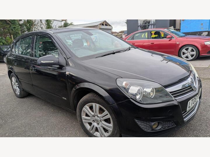 Vauxhall Astra 1.8i 16v Design 5dr Vauxhall Astra 1.8i 16v Design 5dr