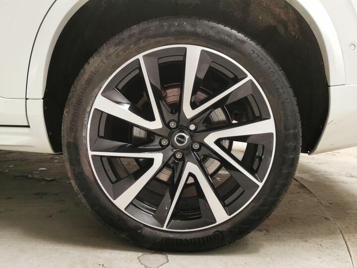 Volvo XC90 2.0 B5 MHEV Ultimate Dark Auto 4WD Euro 6 (s/s) 5dr