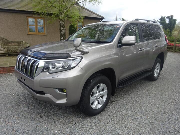 Toyota Land Cruiser 2.8D Invincible Auto 4WD Euro 6 (s/s) 5dr (7 Seat) Toyota Land Cruiser 2.8D Invincible Auto 4WD Euro 6 (s/s) 5dr (7 Seat)