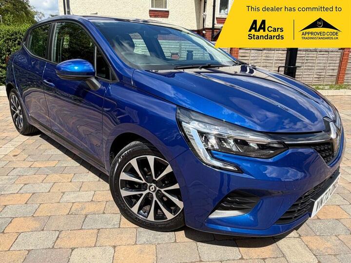 Renault CLIO 1.0 TCe Iconic Edition Euro 6 (s/s) 5dr Renault CLIO 1.0 TCe Iconic Edition Euro 6 (s/s) 5dr