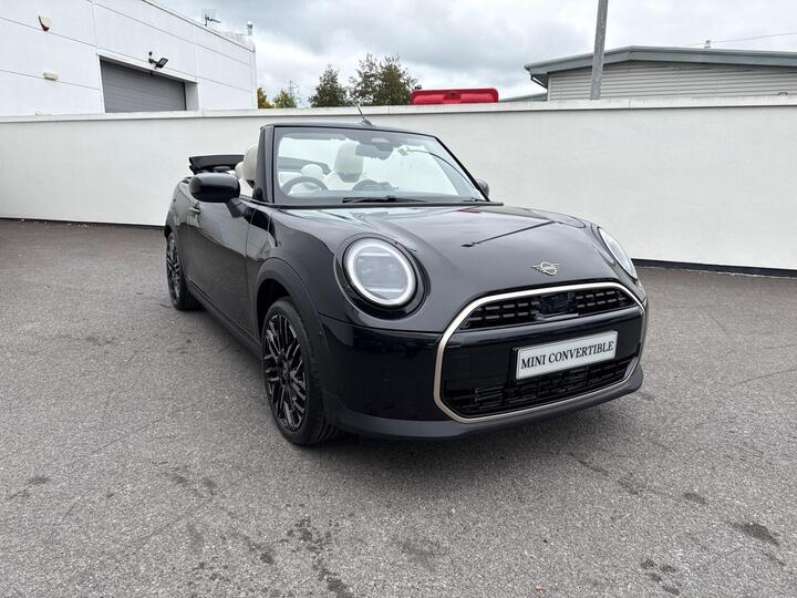 MINI Cooper Convertible 2.0C Exclusive Steptronic Euro 6 (s/s) 2dr