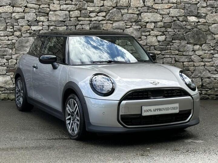 MINI Hatch 1.5C Classic Steptronic Euro 6 (s/s) 3dr