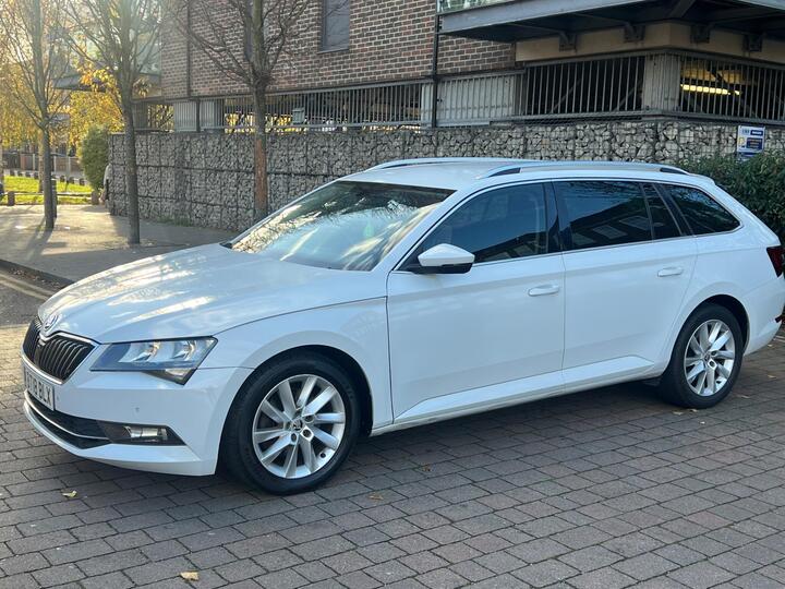 Skoda Superb 2.0 TDI SE Technology DSG Euro 6 (s/s) 5dr Skoda Superb 2.0 TDI SE Technology DSG Euro 6 (s/s) 5dr