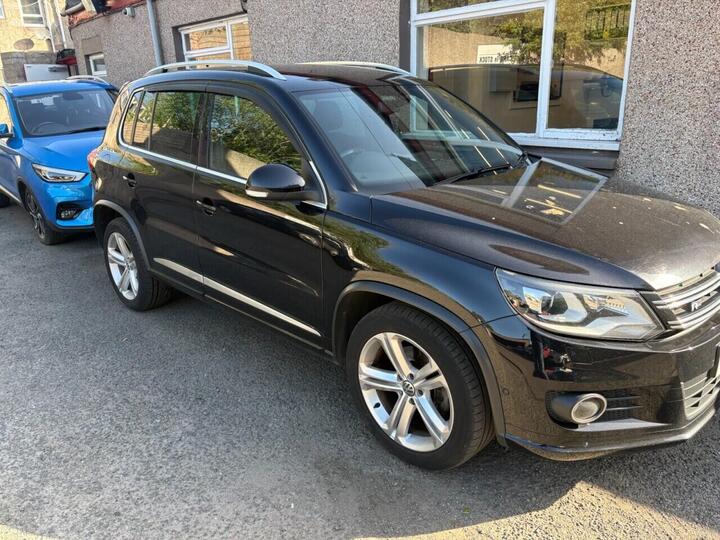 Volkswagen TIGUAN 2.0 TDI BlueMotion Tech R-Line 4WD Euro 5 (s/s) 5dr