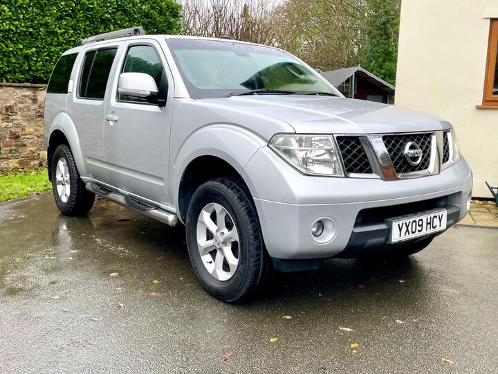 Nissan Pathfinder 2.5 DCi Trek 5dr Nissan Pathfinder 2.5 DCi Trek 5dr