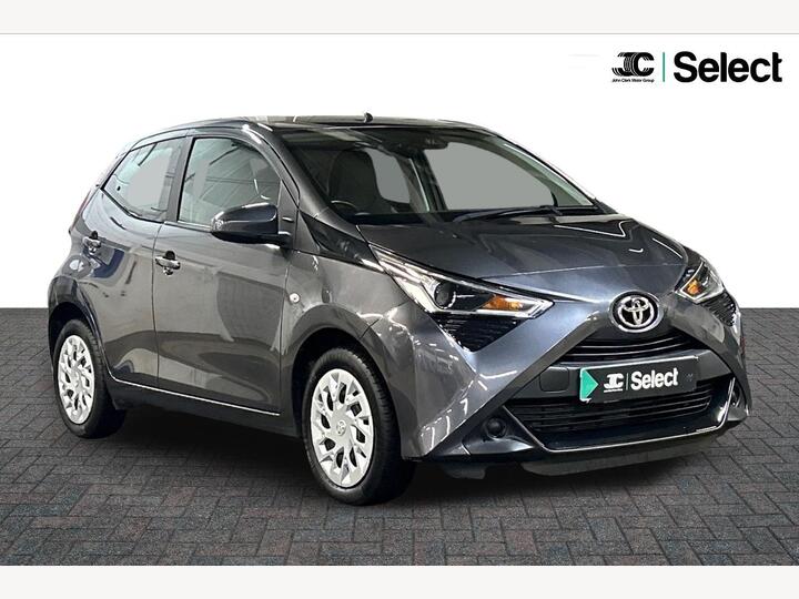 Toyota AYGO 1.0 VVT-i X-play X-shift Euro 6 5dr (Safety Sense) Toyota AYGO 1.0 VVT-i X-play X-shift Euro 6 5dr (Safety Sense)