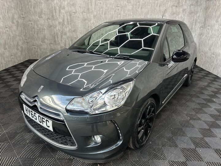 DS AUTOMOBILES DS 3 1.2 PureTech DStyle Nav Euro 6 (s/s) 3dr DS AUTOMOBILES DS 3 1.2 PureTech DStyle Nav Euro 6 (s/s) 3dr