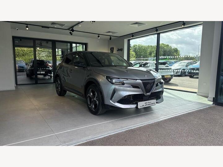 Alfa Romeo Junior 1.2 MHEV Ibrida Sport Speciale E-DCT Euro 6 (s/s) 5dr