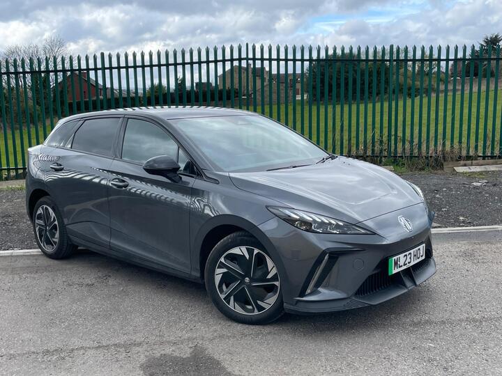 MG MG4 64kWh Trophy Long Range Auto 5dr