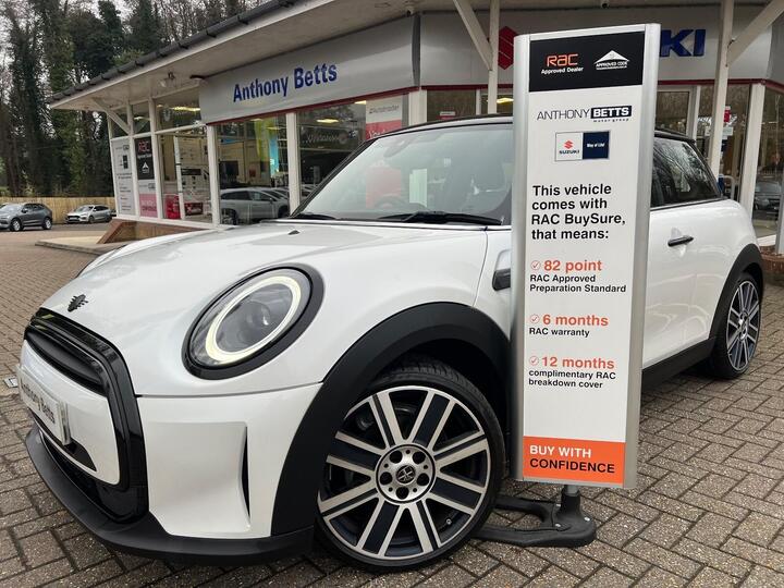 MINI HATCHBACK 1.5 Cooper Exclusive Euro 6 (s/s) 3dr