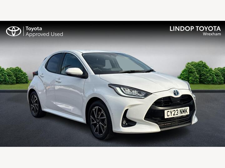 Toyota Yaris 1.5 VVT-h Design E-CVT Euro 6 (s/s) 5dr