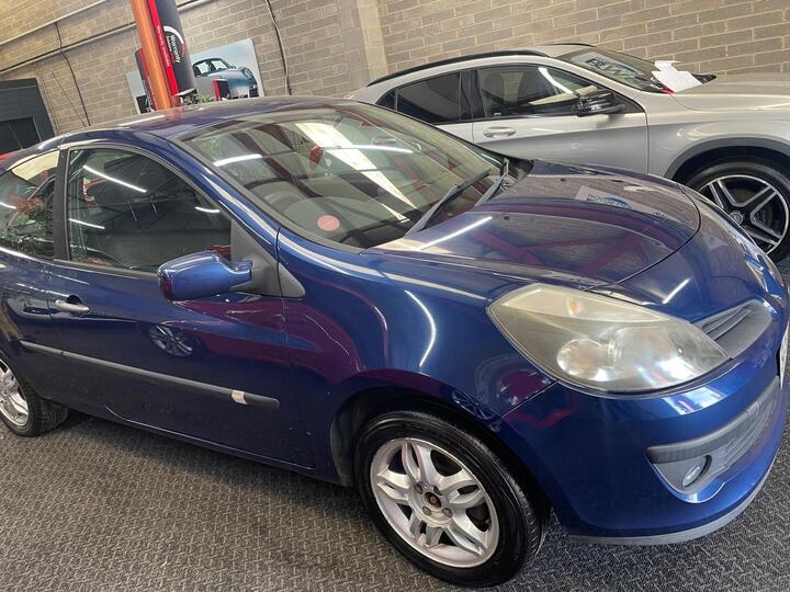 Renault Clio 1.2 TCe 16v Dynamique 3dr