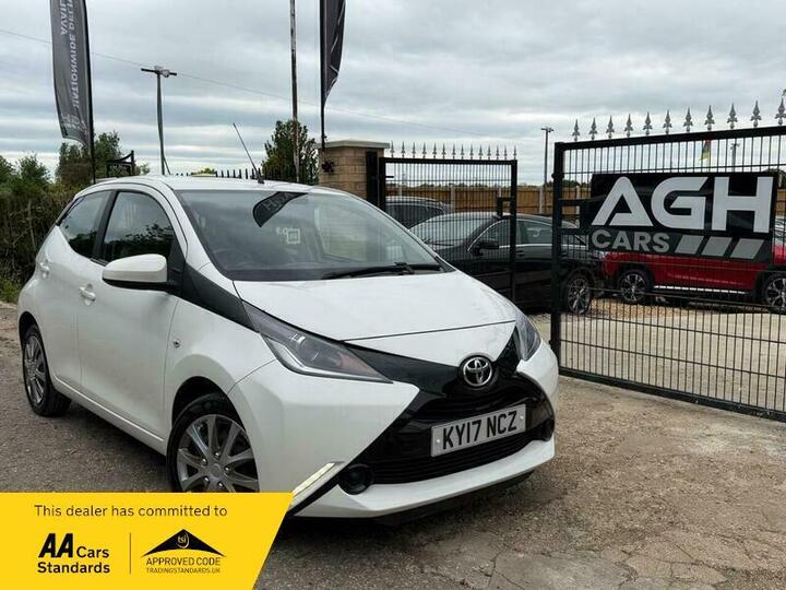 Toyota AYGO 1.0 VVT-i X-play Euro 6 5dr