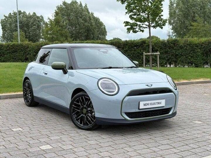 MINI Electric Cooper SE 54.2kWh Paul Smith Edition Auto 3dr