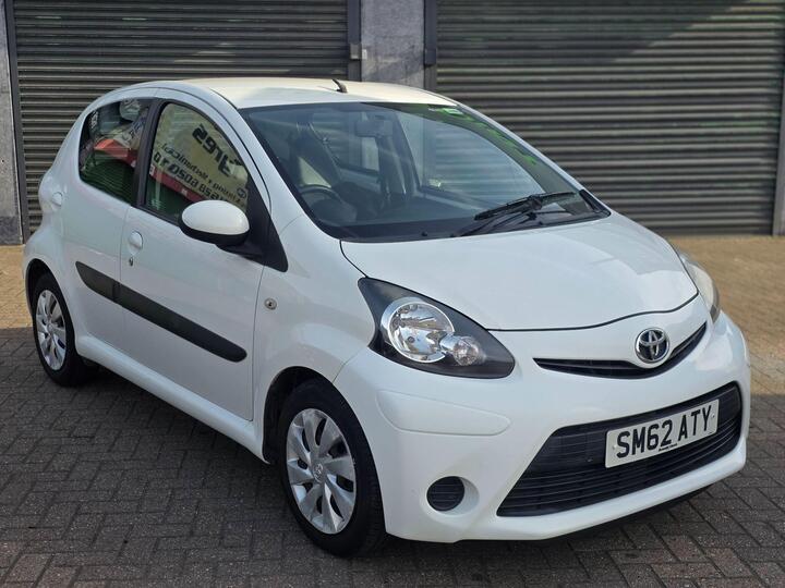 Toyota AYGO 1.0 VVT-i Ice Euro 5 5dr
