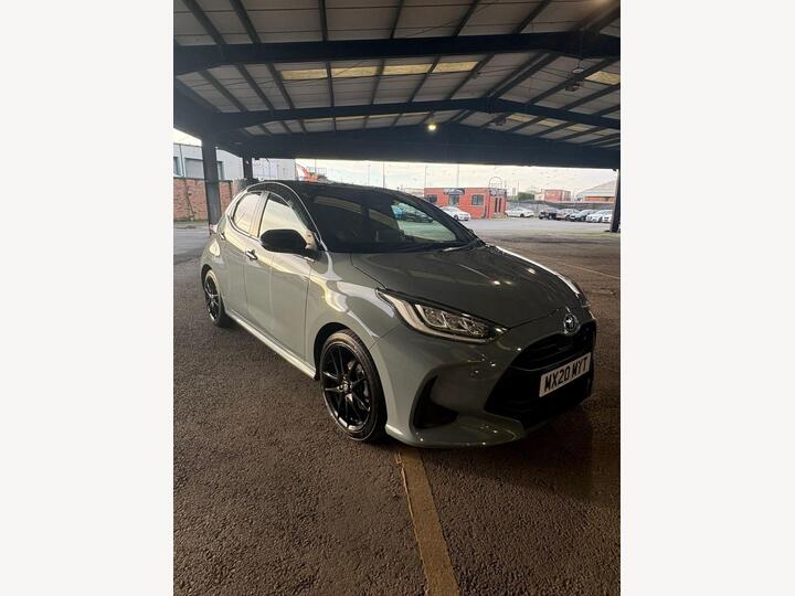 Toyota Yaris 1.5 VVT-h Design Hatchback 5dr Petrol Hybrid E-CVT Euro 6 (s/s) (116 Ps)