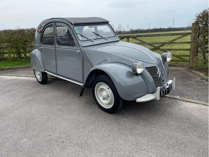 Citroen 2 CV 0.6 Club 4dr