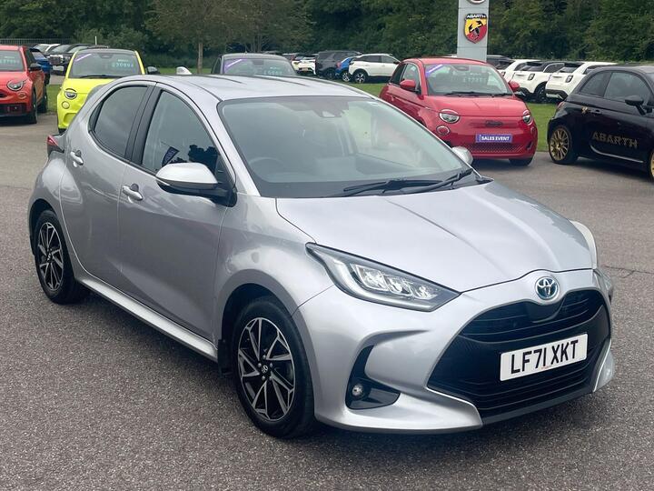 Toyota Yaris 1.5 VVT-h Design E-CVT Euro 6 (s/s) 5dr
